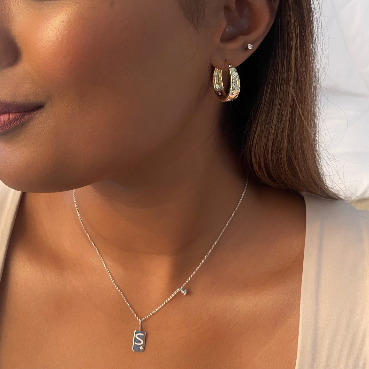 0.45 TCW Round Cut Moissanite Hoops Earrings in Gold 3