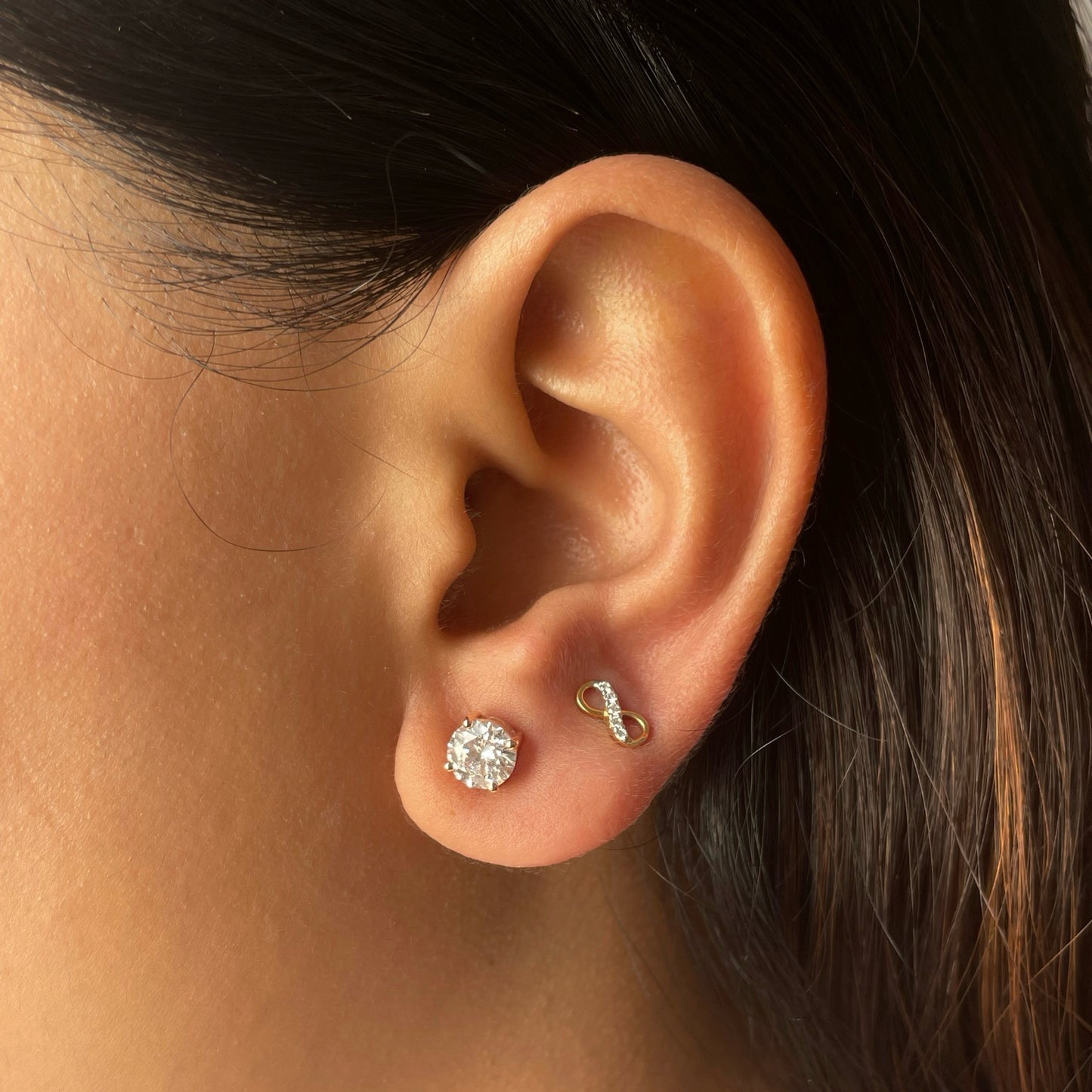 0.30 TCW Round Cut Moissanite Infinity Stud Earrings in Gold 2