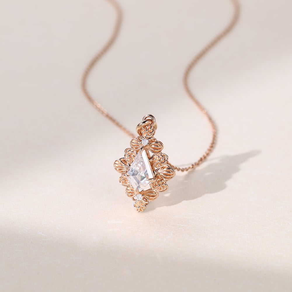 1.0 CT Kite Moissanite Diamond Solitaire Pendant Necklace in Solid Gold 2